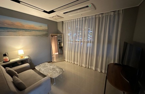 Suyeong-Gu Apartment | Ocean view, drone show main view Apartment
