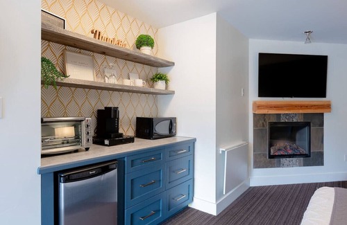Regional District of Nanaimo Apartment | Ocean View Hideaway Suite B