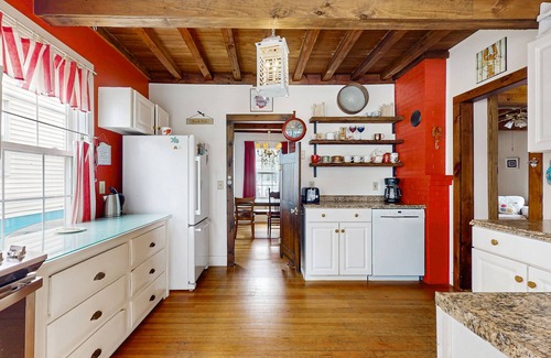Ocean Park House | Ocean view home w/roof deck & patio - great for families, steps to beach