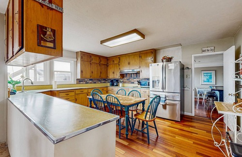 Bodega Bay House | Ocean View Home w/Private Hot Tub, Wood Stove, Large Deck & Yard - 2 Dogs OK
