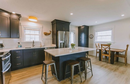 South Nags Head House | ★Ocean View l 4 King Beds l Fully Remodeled Coastal Retreat w/Modern Comfort★