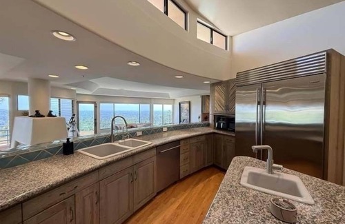 Mount Helix House | Ocean View! Mansion Magnificent Southwest inspired home featuring