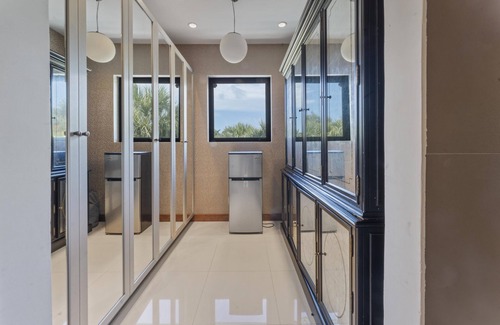 Northeast Miami Villa | Ocean View, Miami Beach, Brickell, pool, Biscayne bay, Basketball, mini golf,