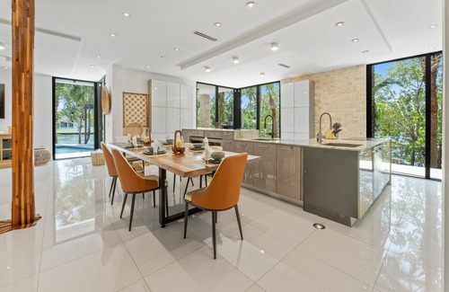 Northeast Miami Villa | Ocean View, Miami Beach, Brickell, pool, Biscayne bay, Basketball, mini golf,