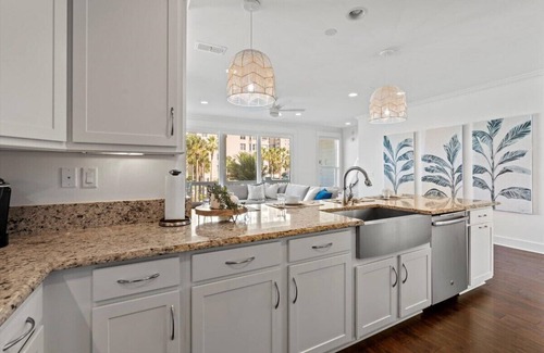 Jacksonville Beach House | Ocean View Oasis w/Heated Pool for Large Groups