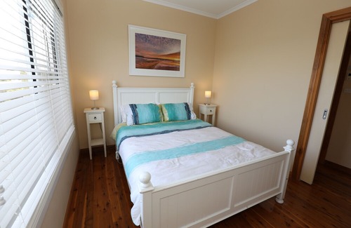 Newland House | Ocean View overlooking Vivonne Bay