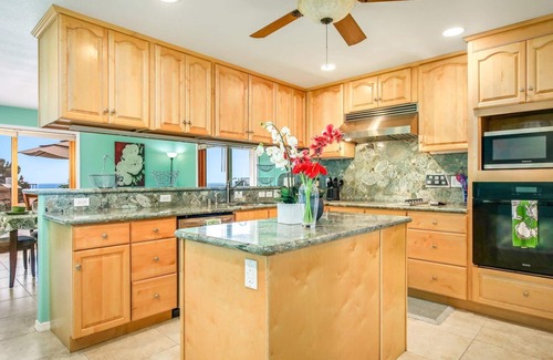 Kailua-Kona House | 🏖️Ocean View | Private Pool, Patio, & Lanai