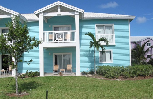 Alice Town Villa | Ocean View Resorts World Bimini Bay 2/2 luxury Villa