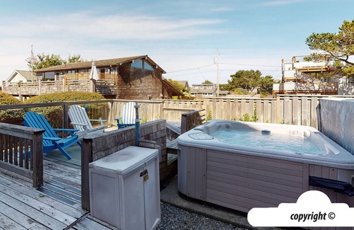 Gearhart House | OCEAN VIEW: SAND HILL MANOR: Seaside Vacation Homes, Inc. Managed