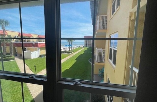Point East Condo | Ocean View Second Floor 2/2