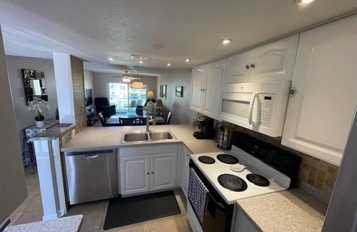 Point East Condo | Ocean View Second Floor 2/2
