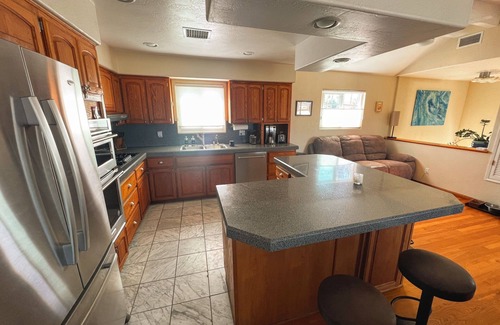 Ocean Beach House | Ocean View Sunset Cliffs Luxury Home w/Panoramic Roof Deck, Hot Tub & Fireplace