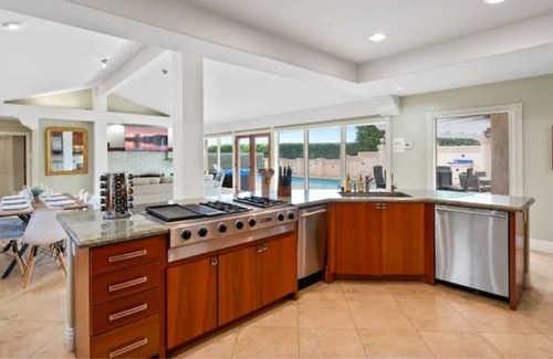 La Jolla Mesa Villa | OCEAN View Villa w/ Hot-tub, Pool, Fireplace