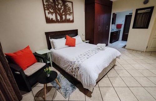 Port Edward Apartment | Ocean View Villas F10