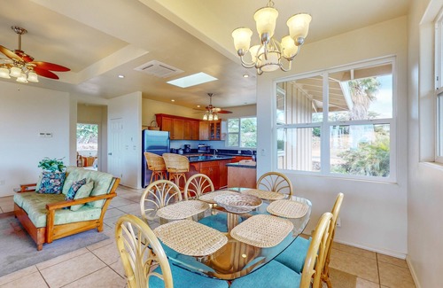Waikoloa House | Ocean-view Waikoloa Village retreat with air conditioning - discounted golf