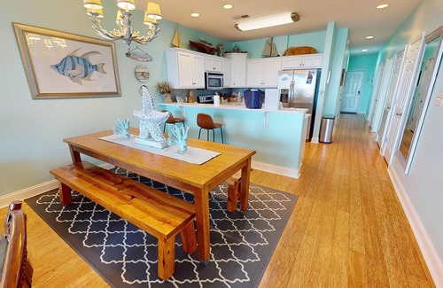 Folly Beach Condo | Ocean Views & Central location~ Pier Point Villas B202