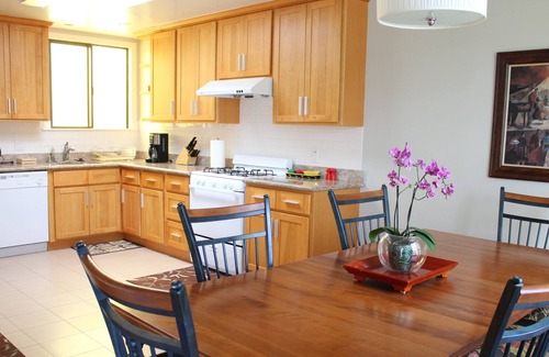 Outer Sunset House | Ocean Views, Golden Gate Park, Lovely 2 BR Coastal Home