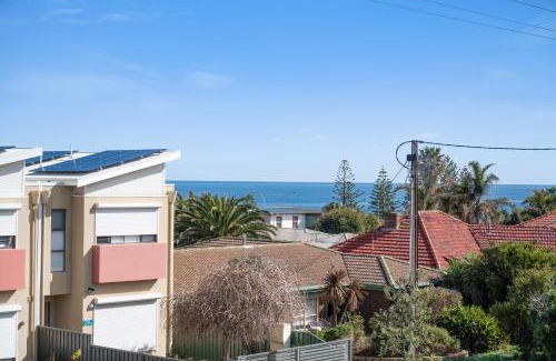 Christies Beach House | Ocean Views on Grundy I New Home I Family Friendly