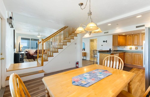 York Beach Condo | Ocean Views One Row Back from Long Sands Beach