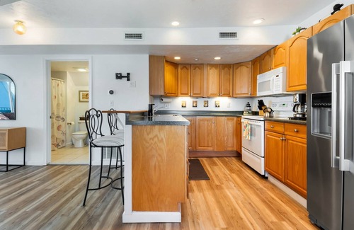 York Beach Condo | Ocean Views One Row Back from Long Sands Beach
