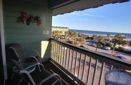 Isle of Palms Condo | OCEANFRONT 1 BR Isle of Palms Sea Cabin Condo- Breathtaking 3rd Floor Views