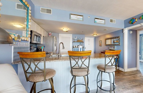 Myrtle Beach Condo | Oceanfront 19th-floor condo with 2 balconies, pools, hot tubs, gym & sauna