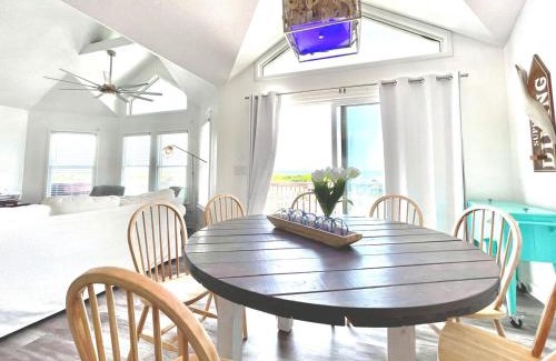 Salvo House | Oceanfront 4 Bedroom Salvo Sandcastle Hot Tub