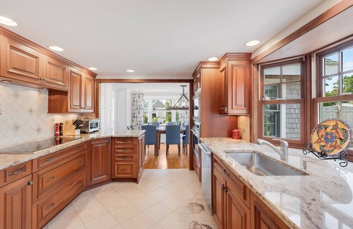 Dennis Port House | Oceanfront 5 bedroom home sleeping 10-Stunning views