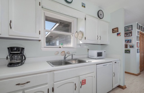Rodanthe House | Oceanfront 7041- Duck Dog: 4-Bedroom House in Rodanthe, NC