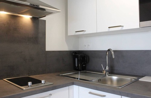 Pornichet Apartment | Oceanfront Apartment, 2 Rooms, Sleeps 4, Renovated, Terrace, Parking - Pornichet
