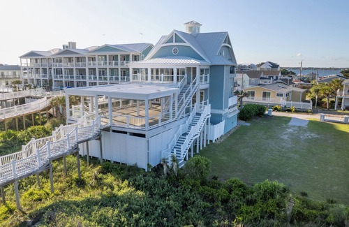 Atlantic Beach Cottage | Oceanfront available for the holidays! Private Beach Access