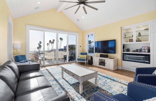 Westside Santa Cruz House | Oceanfront Beach House overlooking the Boardwalk
