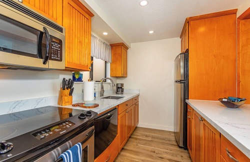 Maalaea Condo | Oceanfront Bliss Pool & Stunning Views Hono Kai C3