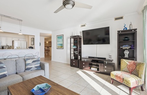 Jacksonville Beach Condo | Oceanfront Condo with Pool,Sauna,Gym in Jacksonville Beach