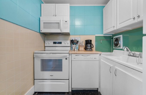 Old Orchard Beach Cottage | Oceanfront Cottage 3