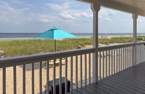 Old Orchard Beach Cottage | Oceanfront Cottage 3
