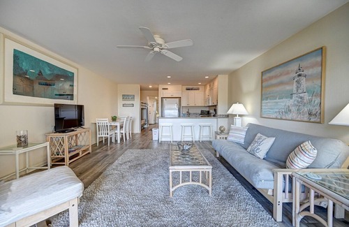 Surf City Condo | Oceanfront Complex with Pool