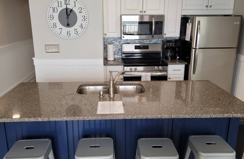 Panama City Beach Condo | Oceanfront condo overlooking the white sandy beach at Edgewater Tower III