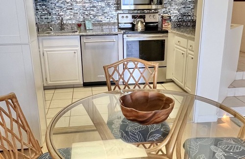 Honokowai Condo | Oceanfront Condo in Paradise-Hale Mahina “mauiseaturtlecondo"