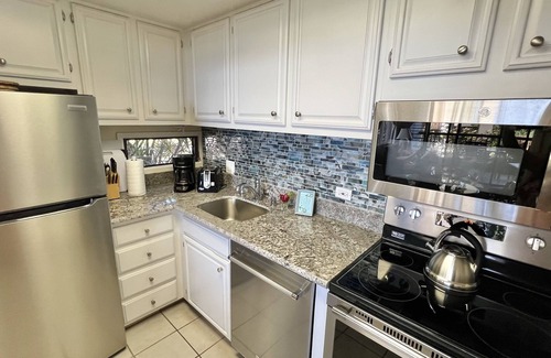 Honokowai Condo | Oceanfront Condo in Paradise-Hale Mahina “mauiseaturtlecondo"