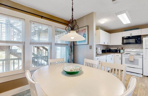 Avon Condo | Oceanfront Condo w/Free WiFi, Central AC, Ocean View, Private W/D, & Shared Pool