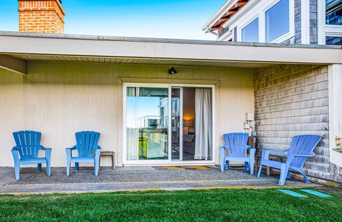 Gearhart Condo | Oceanfront condo - walk to beach & Gearhart Golf Links