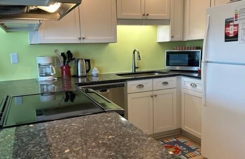 Emerald Isle Condo | Oceanfront corner 3 Bedroom 2 Bath first floor condo