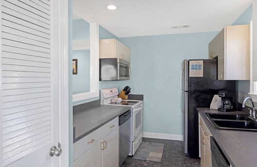Tybee Island Cottage | Oceanfront Cottage, Steps from Beach, with Sundeck & Pet friendly.