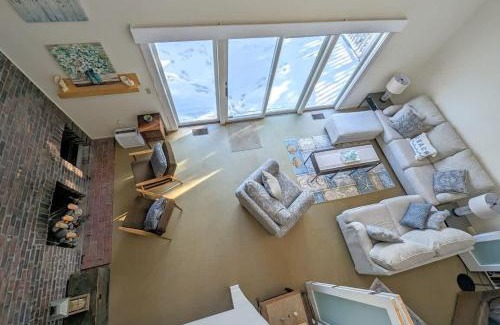 Prospect Harbor House | Oceanfront Crackling Cove Cottage Family firer pit slleeps 6
