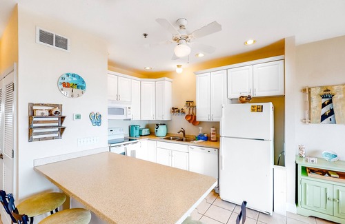 Hatteras Condo | Oceanfront, dog-friendly condo with ocean view, pool & central AC