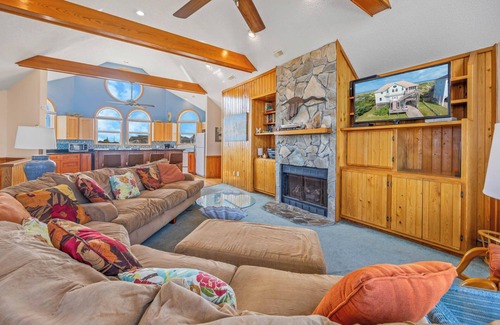 Salvo House | Oceanfront Dog Friendly Home w/Private Pool, Hot Tub, Basketball, and Wet Bar