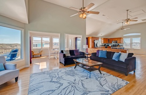 Waves House | Oceanfront Dog Friendly Home w/Hot Tub, Game/Media Rooms, and Champagne Views!