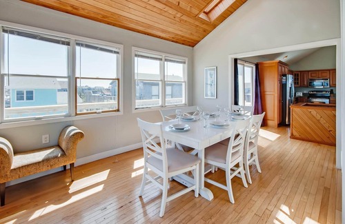Waves House | Oceanfront Dog Friendly Home w/Hot Tub, Game/Media Rooms, and Champagne Views!
