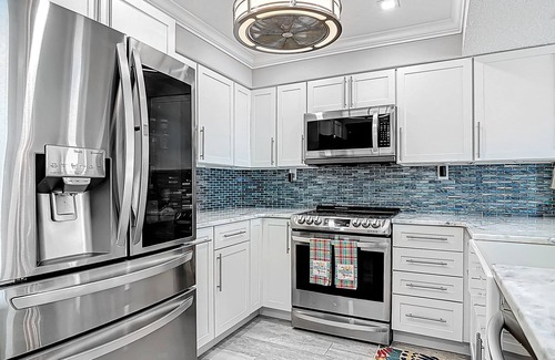 New Smyrna Beach Condo | Oceanfront End Unit | Panoramic Views, Pool, Prime NSB Location - SST525